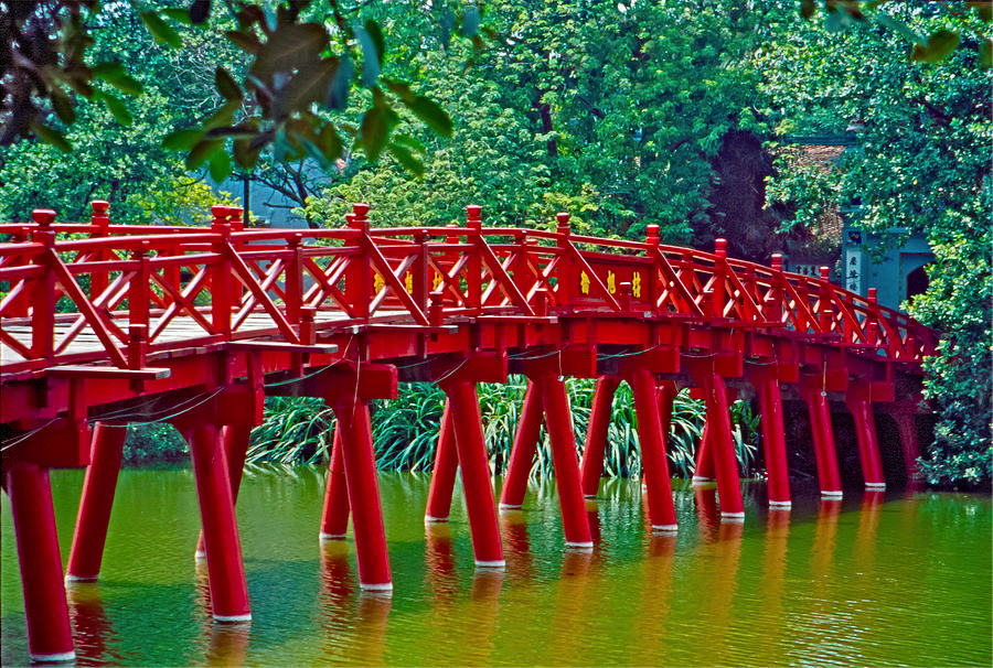 Image of Bridge in Hanoi, Vietnam